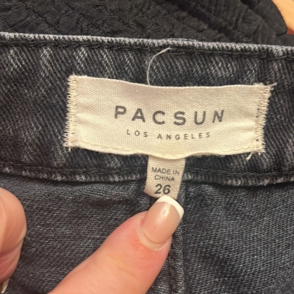 PacSun brand size 26 black denim distressed miniskirt - Picture 3 of 5
